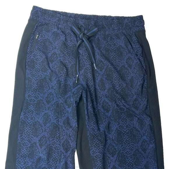 Athleta Brooklyn Jogger Sweatpants - Dark Blue Python Snake Print - Size 4 - Picture 5 of 8